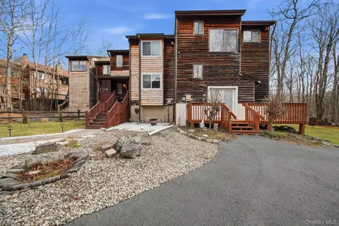 30 Edelweiss Dr, Woodridge, NY 12789