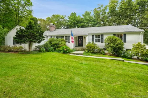 43 Croton Lake Rd, Katonah, NY 10536
