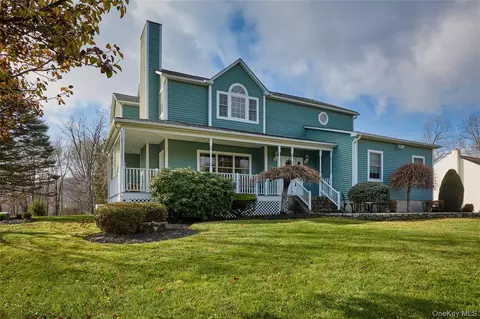 16 Powderhorn Rd, Patterson, NY 12563