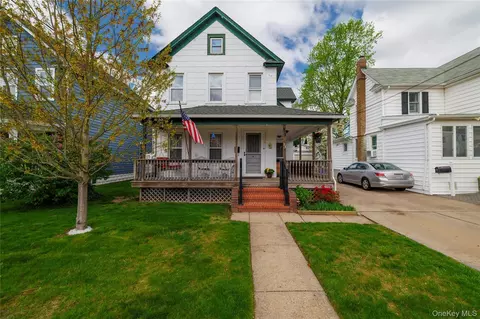 23 Plainfield Ave, East Rockaway, NY 11518