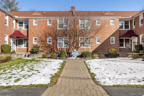 15 Bryant Cres #1K, White Plains, NY 10605