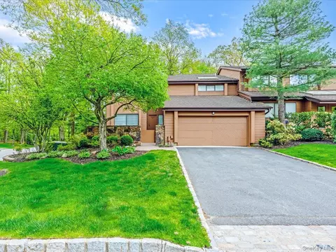 54 Harvard Rd #54, North Hempstead, NY 11030