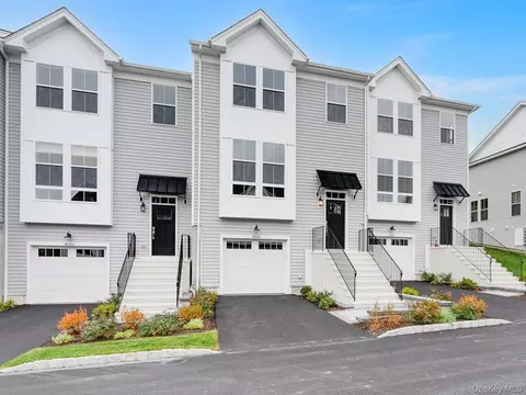 4044 Chestnut Ridge Rd, Fishkill, NY 12524