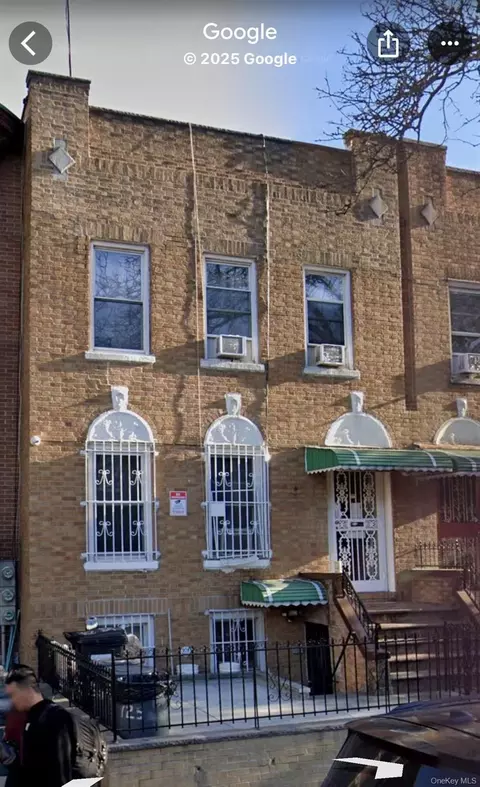 725 54th St, Brooklyn, NY 11220