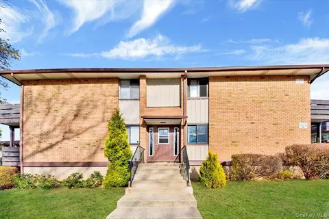 110 Sierra Vista Ln, Clarkstown, NY 10989