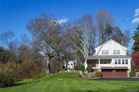 100 Salem Rd, Pound Ridge, NY 10576