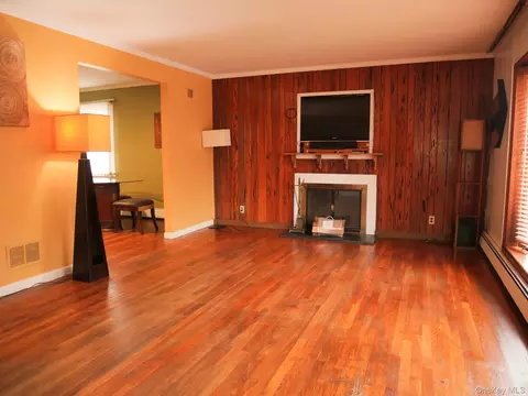 50 Kent Rd, Greenburgh, NY 10603