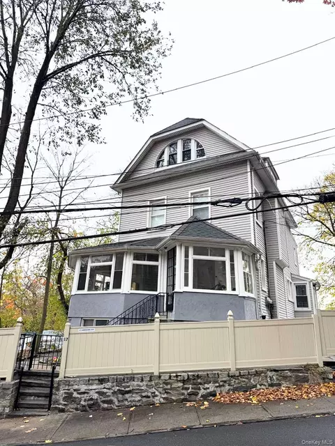 17 Landscape Ave, Yonkers, NY 10705