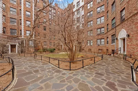 Exterior - 3394 Wayne Ave #E23, New York, NY 10467 photo 3 of 6