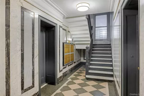 Entry Way - 3394 Wayne Ave #E23, New York, NY 10467 photo 3 of 3