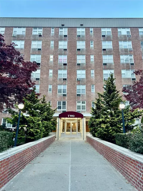 2 Sadore Ln #6N, Yonkers, NY 10710