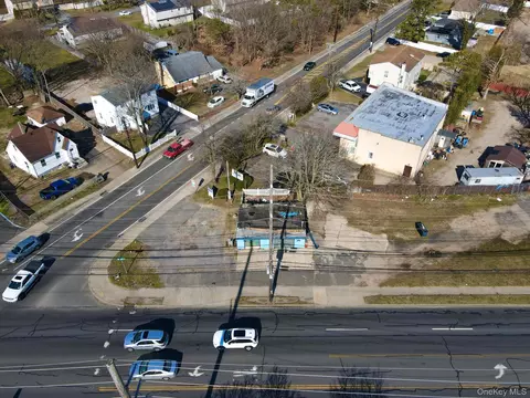 1258 Straight Path, Babylon, NY 11704 photo 8