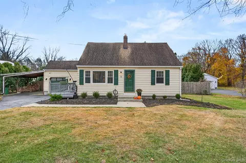 51 Ward Pl, Fishkill, NY 12524