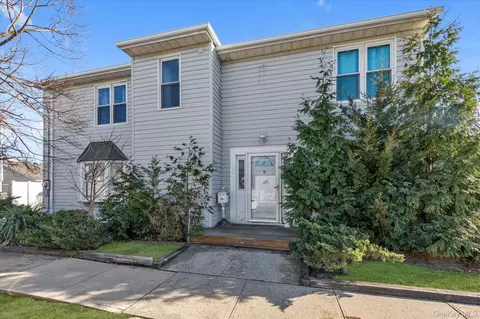 126 Williamson St, East Rockaway, NY 11518