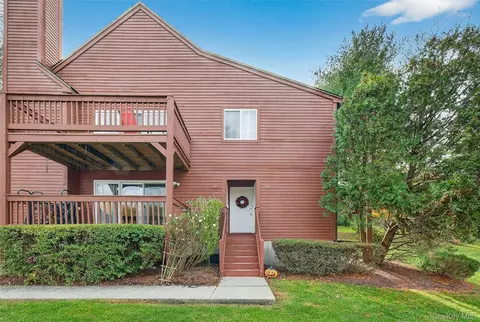 201 Tamarack Ln, Southeast, NY 10509