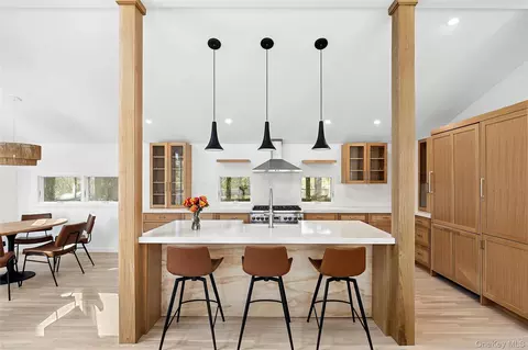 37 Gilberts Path, East Hampton, NY 11930