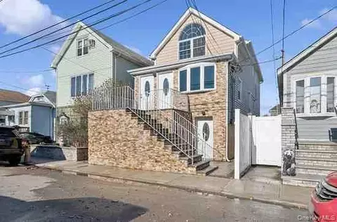 10223 164th Dr, New York, NY 11414