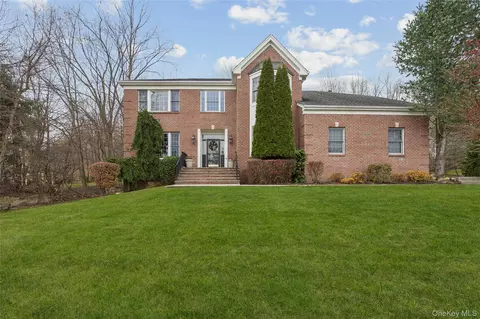 51 Cedar Dr, Tuxedo, NY 10987