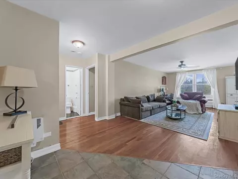 241-20 Northern Blvd #6M, New York, NY 11362
