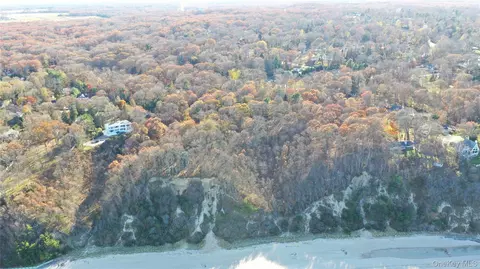 2788 N Wading River Rd, Wading River, NY 11792
