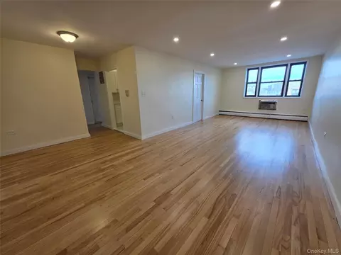 99-04 57th Ave #6C, New York, NY 11368
