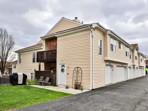 2912 Whispering Hls, Chester, NY 10918