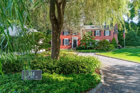 144 W Neck Rd, Huntington, NY 11743