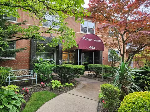 463 Summit Ave #2F, Cedarhurst, NY 11516