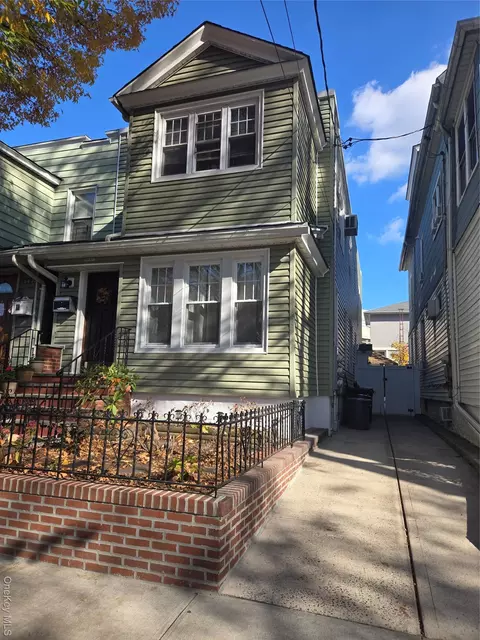 8433 124th St, New York, NY 11415