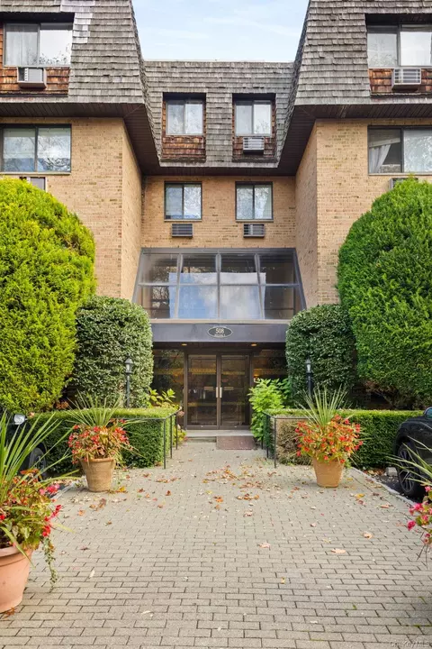 508 Central Park Ave #5310, Greenburgh, NY 10583