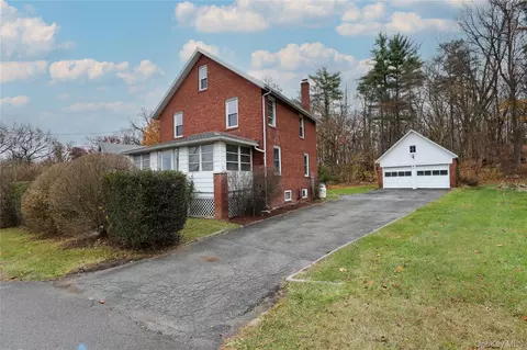 30 Pettit Ave, Kingston, NY 12401