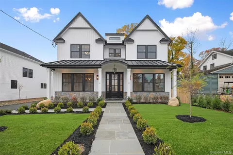 22 Franklin Ave, North Hempstead, NY 11050