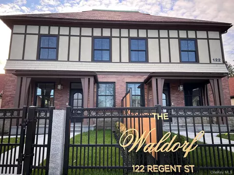 122 Regent St #2, Saratoga Springs, NY 12866