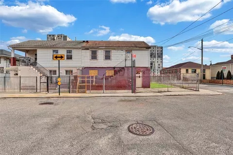 156 Beach 60th St, Arverne, NY 11692
