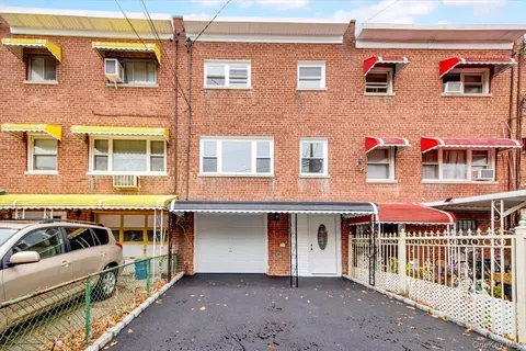 1457 Stickney Pl, New York, NY 10469