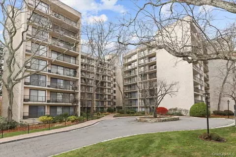 150 Overlook Ave #6L, Peekskill, NY 10566