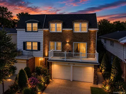 23-10 Waters Edge Dr, Bayside, NY 11360