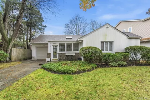 313 Forest Ave, Woodmere, NY 11598