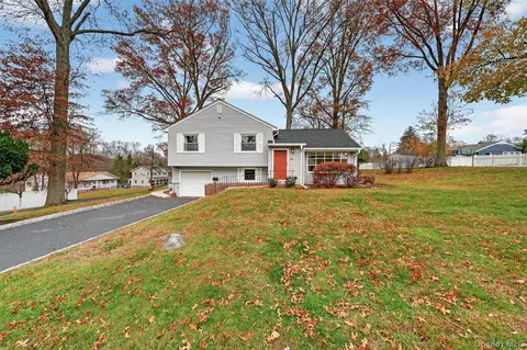 10 Patterson Ave, Clarkstown, NY 10994