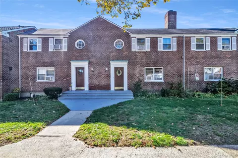 235-10 131st Ave #UPPER, Rosedale, NY 11422