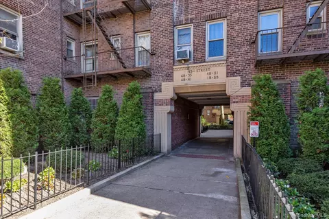 48 55 43rd St #3F, New York, NY 11377