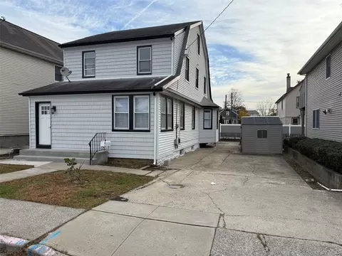60 Gotham Ave, Elmont, NY 11003