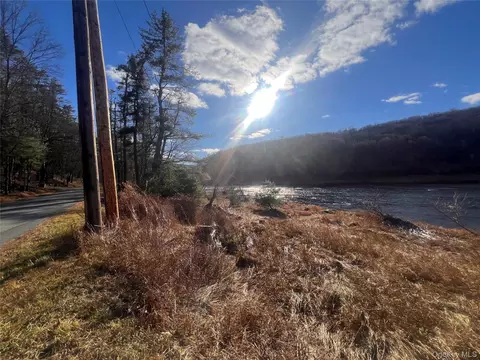 Hankins Rd, Tusten, NY 12764