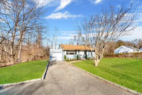 2164 White Birch Dr, Yorktown, NY 10598