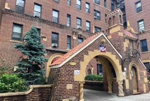 37-21 80th St #6, Jackson Heights, NY 11372