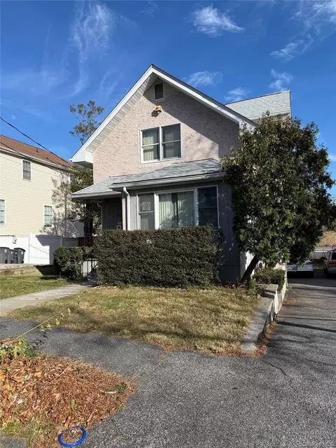 60 Cloverdale Ave, White Plains, NY 10603