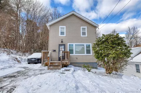 19 Nevins St, Ellenville, NY 12428