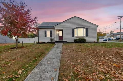 11 Sunset Dr, New Windsor, NY 12553