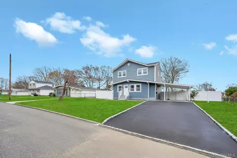 15 Duane Dr, Lake Ronkonkoma, NY 11779