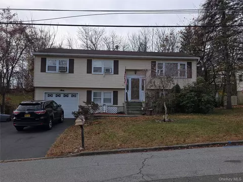 23 Sunrise Dr, Stony Point, NY 10980
